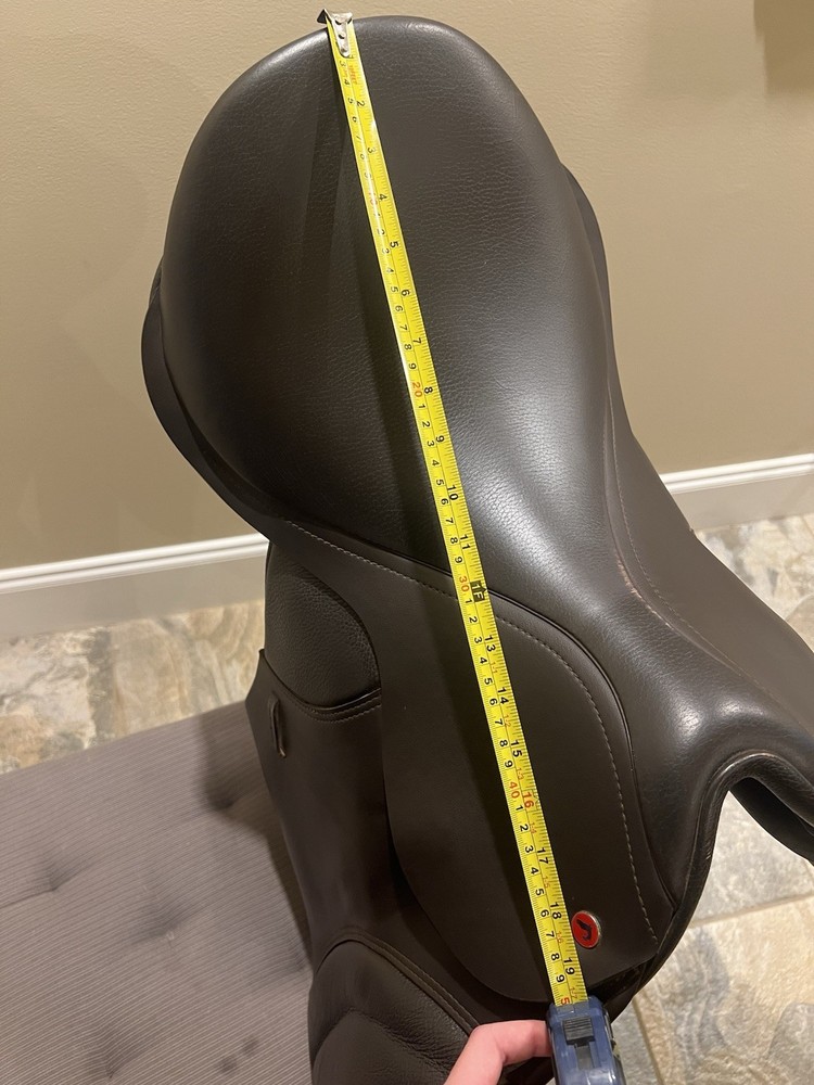 Thorowgood T8 all purpose 18” saddle