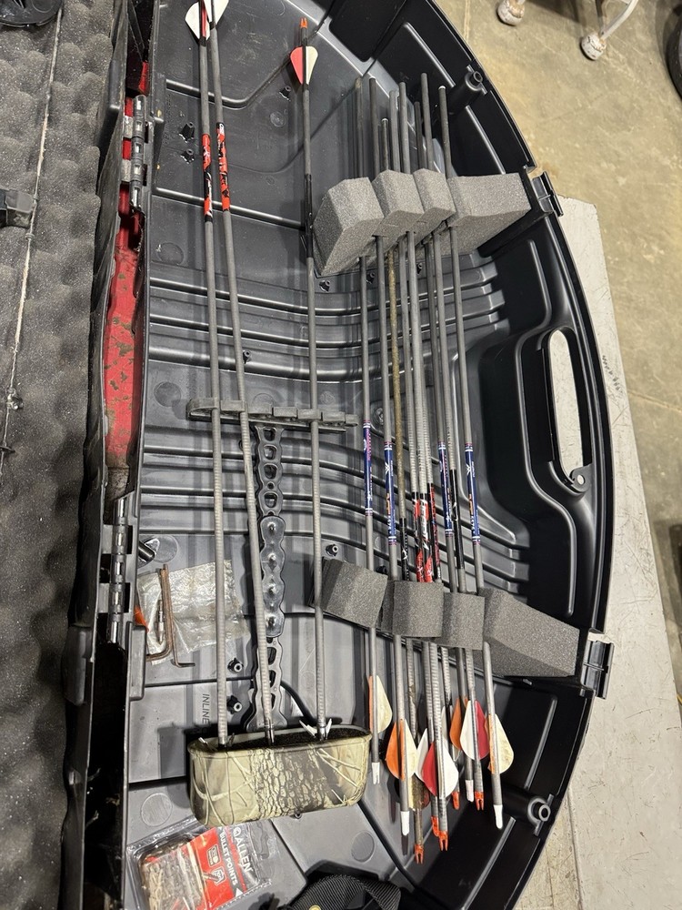 Diamond Iceman Bow Bowtech Compound Bow With Extras