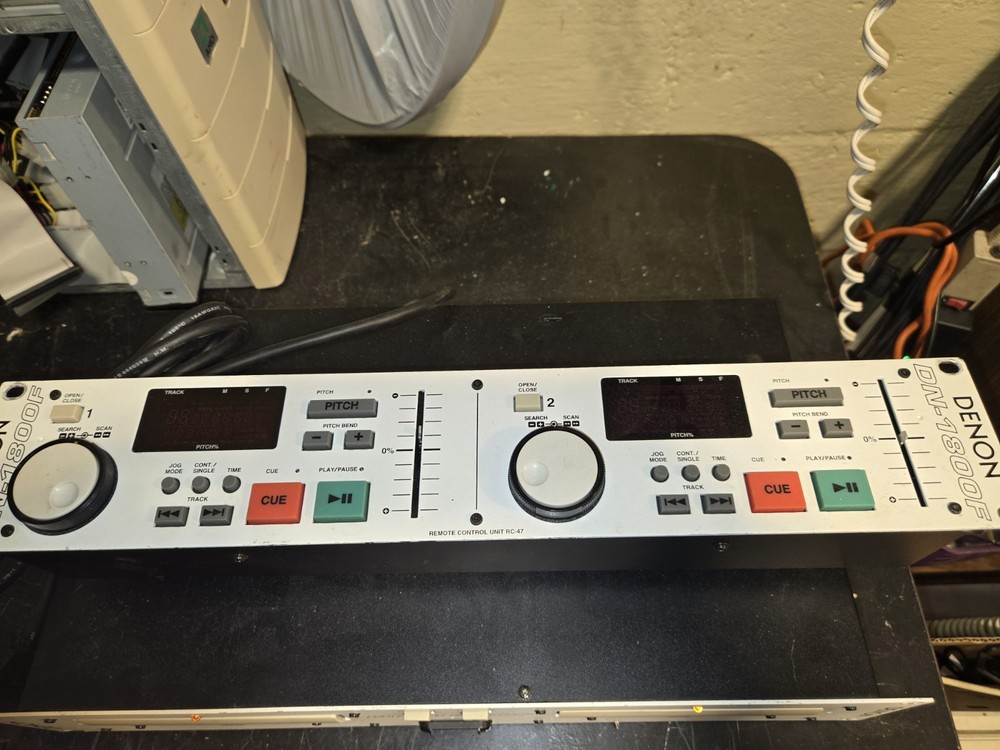 DENON DN-1800F Dual CD Player & Remote Control Unit White -Read