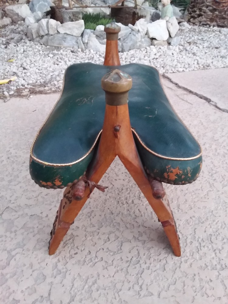 VINTAGE ANTIQUE CAMEL SADDLE/STOOL FOLDING LEGS