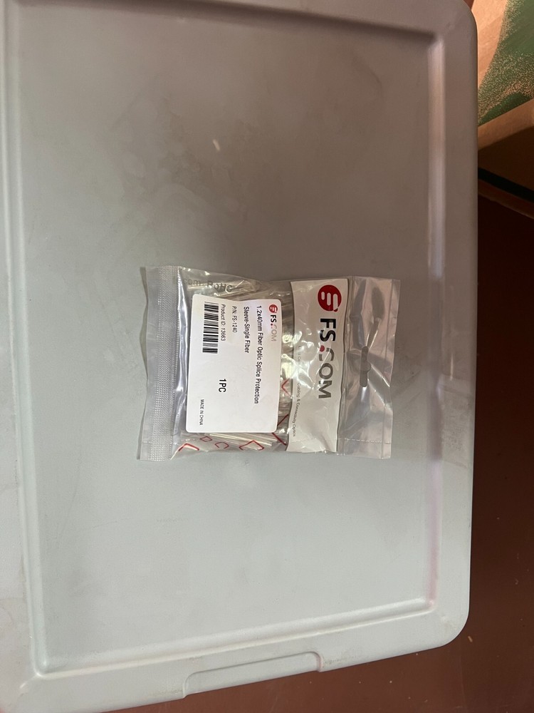 Fiber Optics Splice Sleeves . 100 per bag .