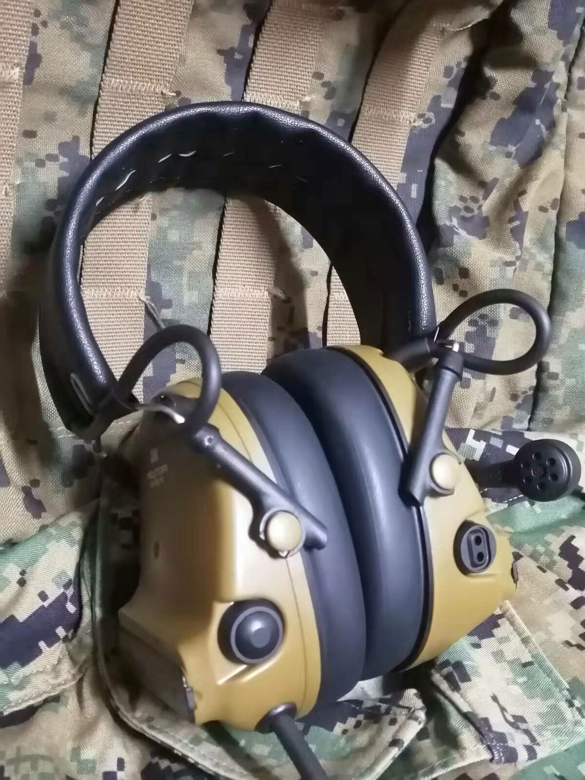 Tactical Comtac VI C6 Headset Dual Communication Noise Adaptive Noise Canceling