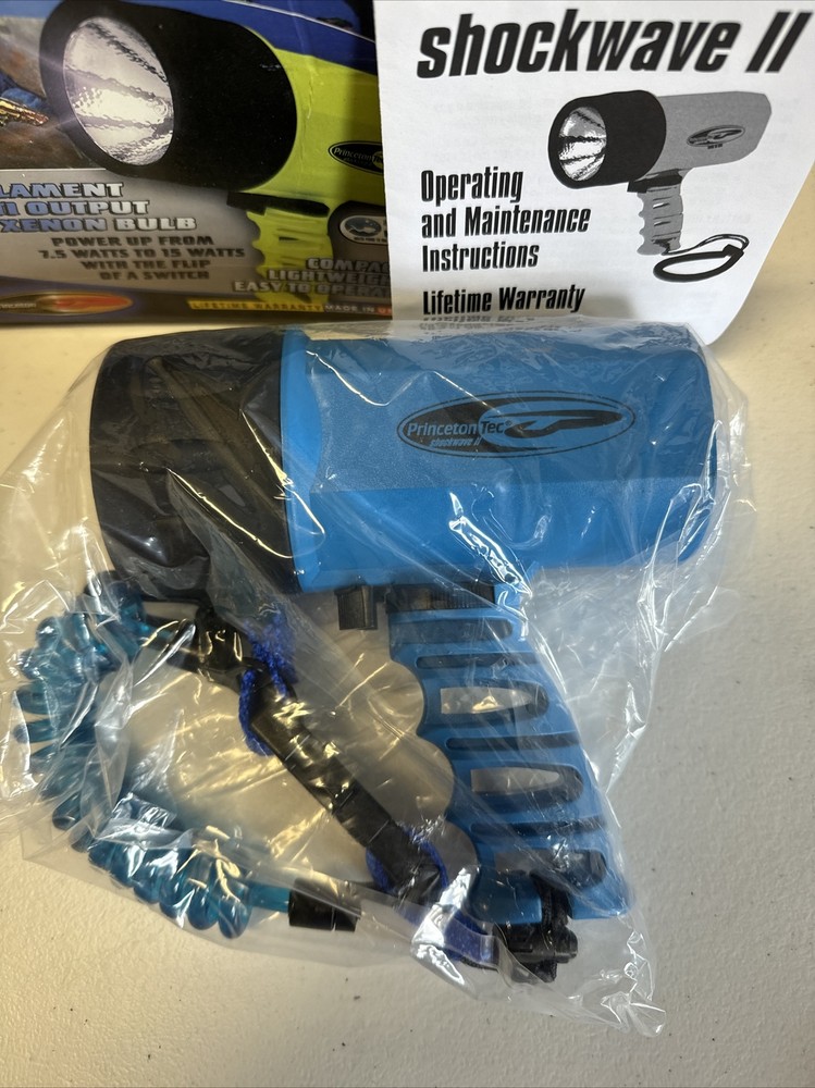 Waterproof Divers Flashlight Princeton Tec Shockwave II Blue Dive Light