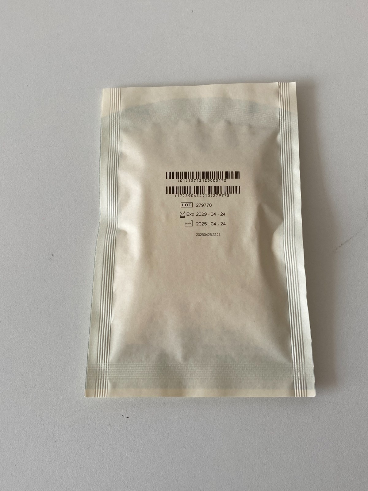 Box of 4 Surgifoam Absorbable 1973 Exp.2029-04 (*CC28/H56/DD17/DD36*)