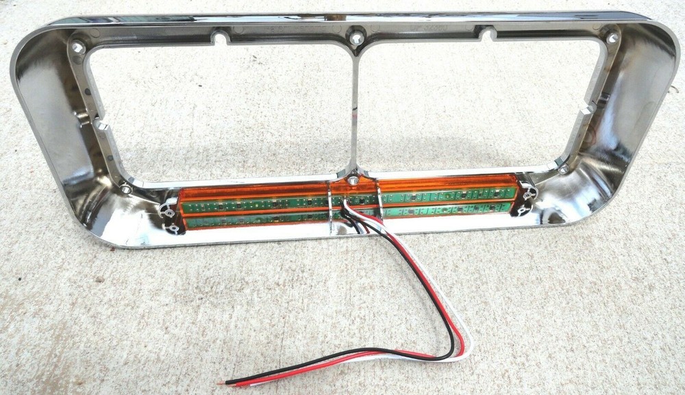 Headlight Bezel for Rectangular Dual Headlight Amber Lens/19 LEDs Bar UP#32358