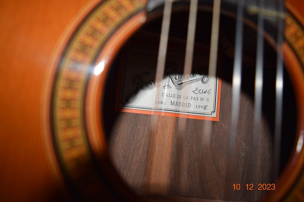 Ramirez 2CWE Classical Guitar
