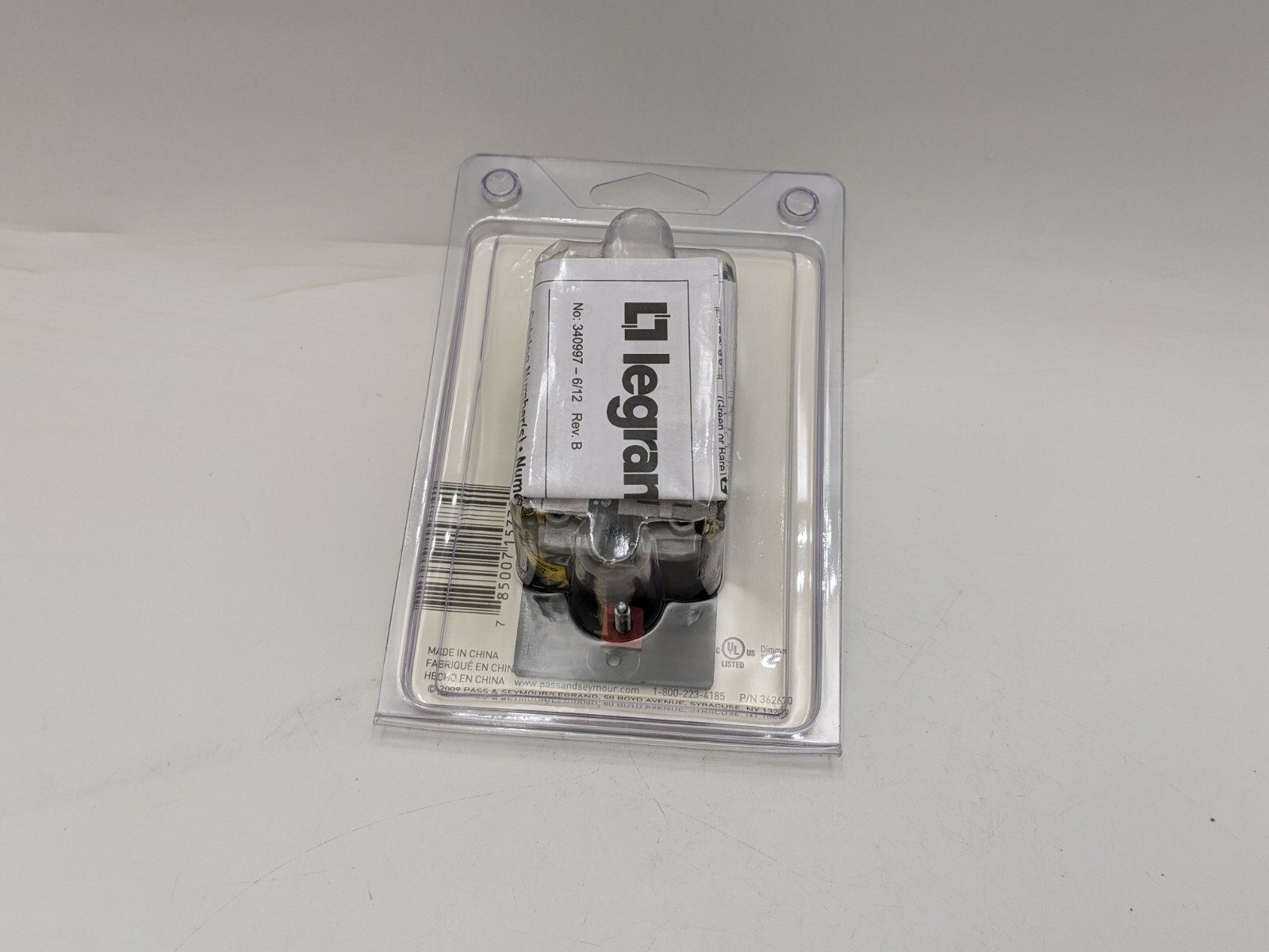 Pass Seymour Legrand LS603PWV Decorator Preset Slide Dimmer 1P 3 Way 600W 120V