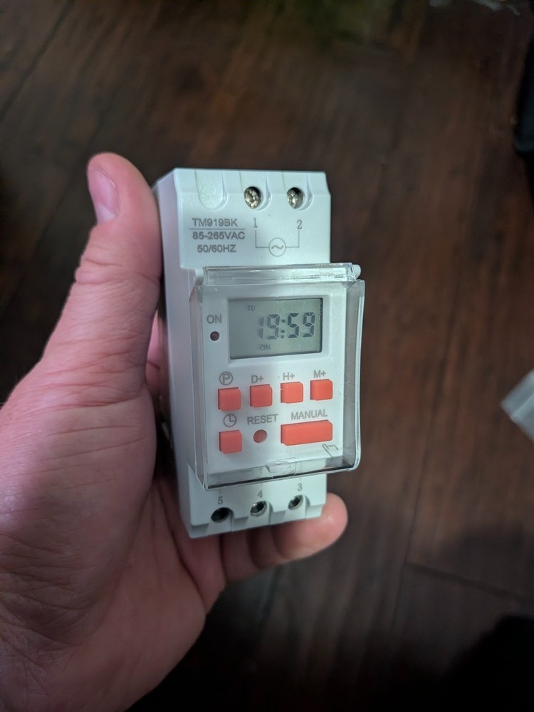 TM919BK Programmable Timer Switch