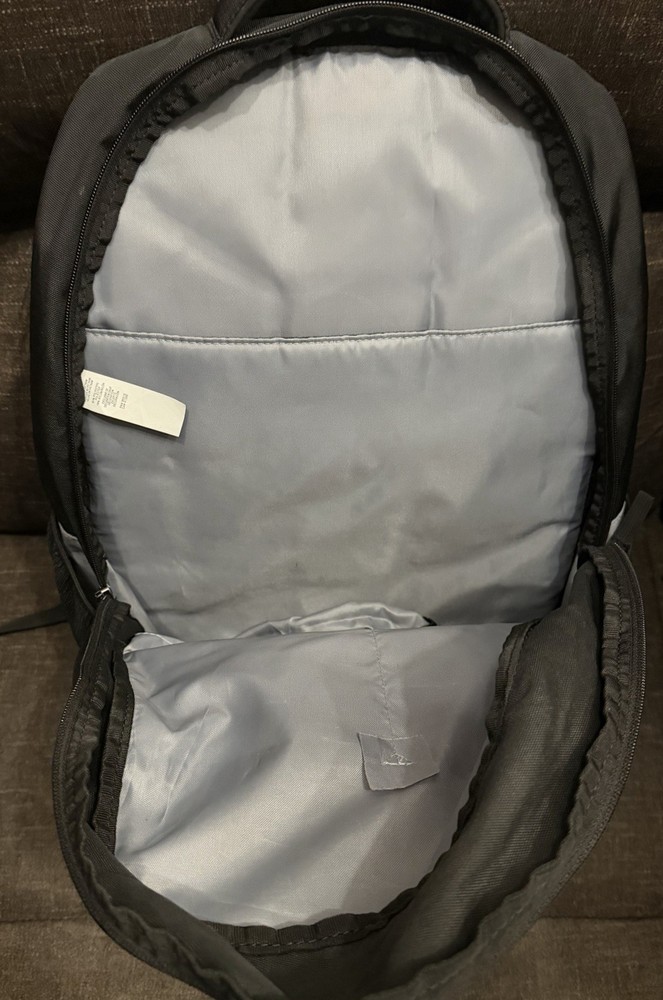 Preowned Under Armour Medium/Large Black & Gray Backpack Bag