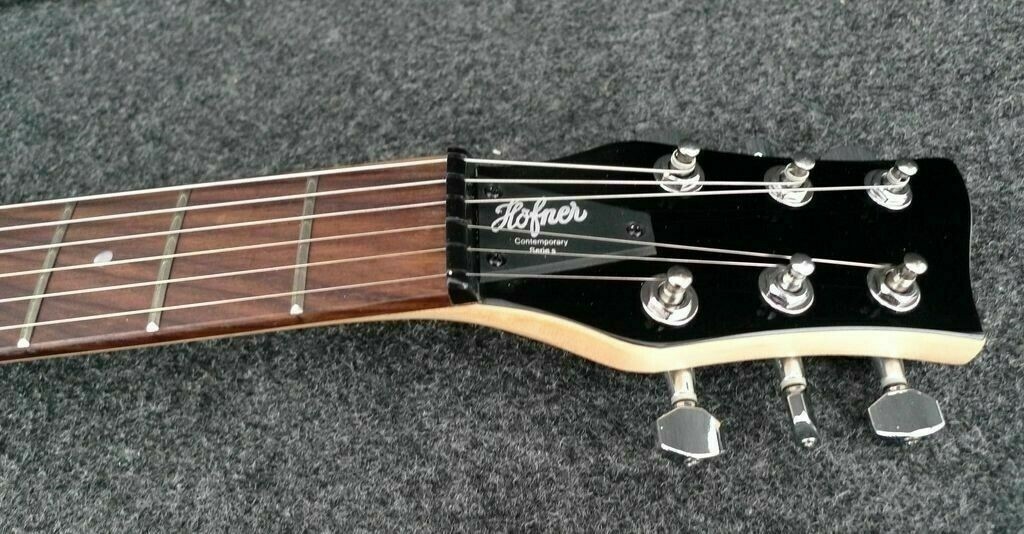 HOFNER HCT-SH-WH SHORTY CONTEMPORY SERIES TRAVEL Electric Guitar WHITE B STOCK