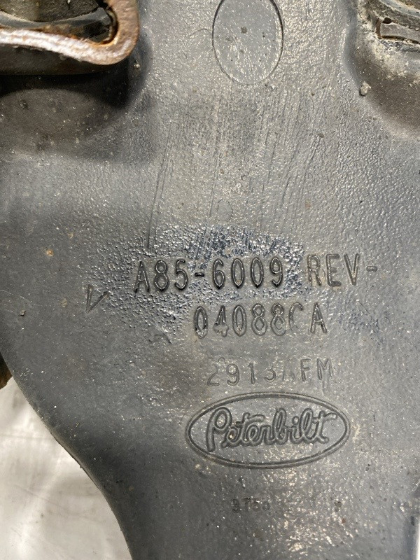 2014 Peterbilt 386 Cab Mount A856009 (630-10903)
