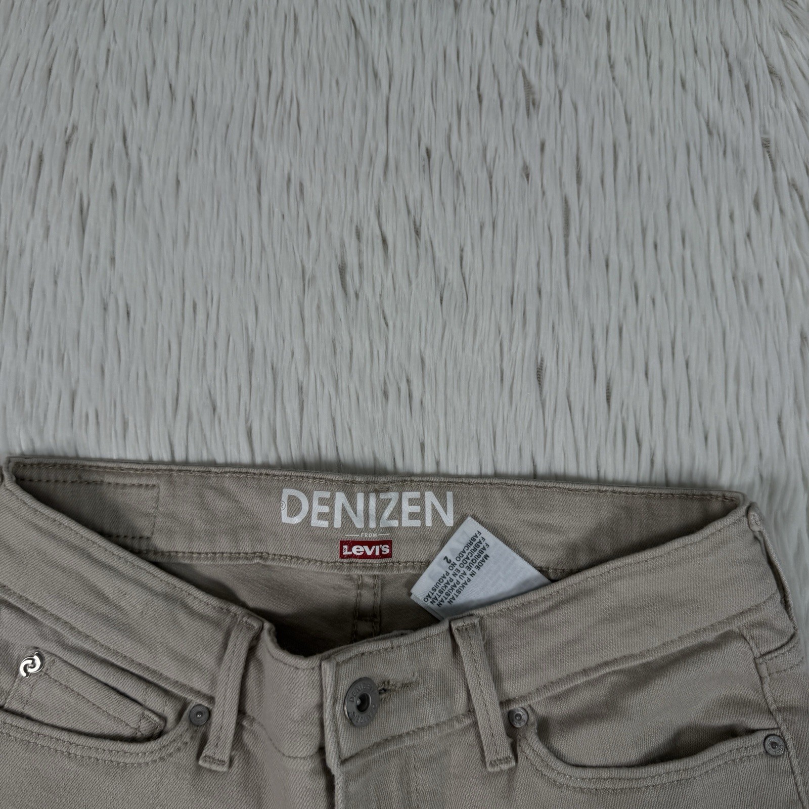 Denizen From Levi's Tan Mid-Rise Cuffed Capri Denim Jeans Women's Size 2