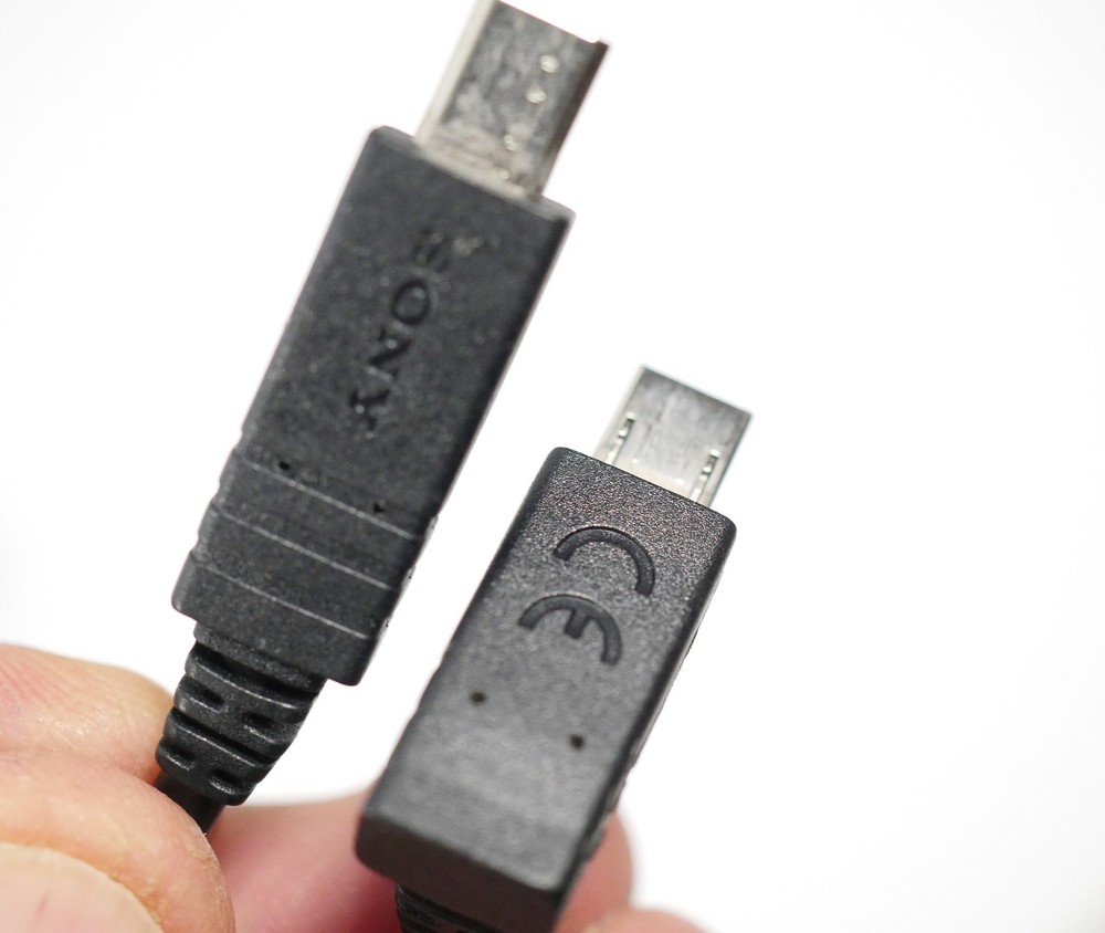 Sony VMC-MM2 Multiport Coiled Release Cable Dual Camera Sync for 3D Stereo Photo