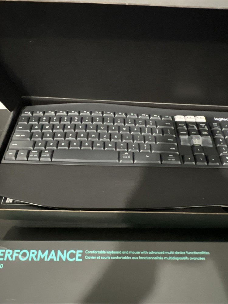 Logitech MK850 Performance Wireless Keyboard and Mouse Combo with USB Dongle
