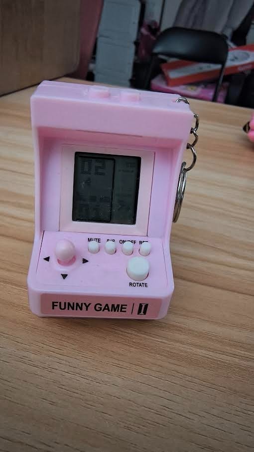 Tiny WORK mini keychain - Pink