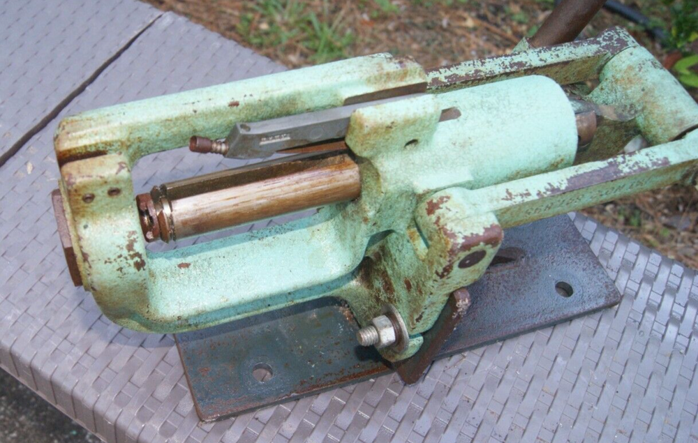 RCBS RC HUGE MOUNTING RELOADING PRESS WITH MOUNT