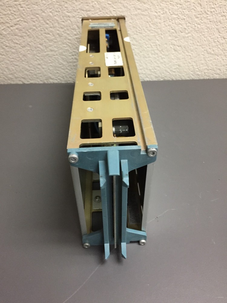 Tektronix 11A33 Differential Comparator, DC to 150 MHz Bandwidth Plug-In Module