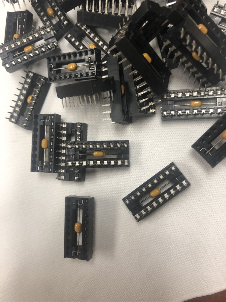 Socket 18 Pin , ID-D-7-5-5-8, Tegal?