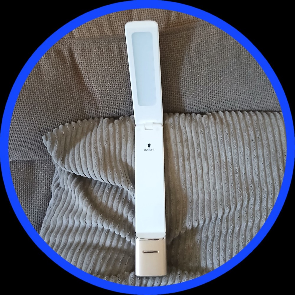 Daylight Smart Go Rechargeable Lamp Missing Charging Cable