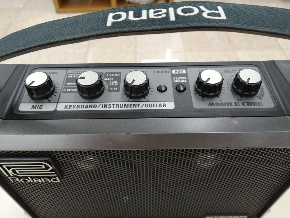 ROLAND MOBILE CUBE Mobile lifier