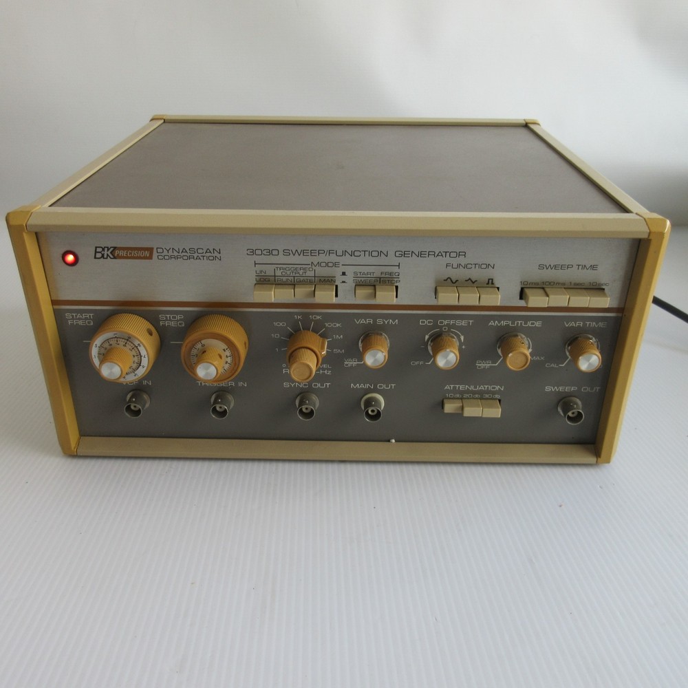 BK Precision Dynascan 3030 Sweep/ Function Generator - UNTESTED as is