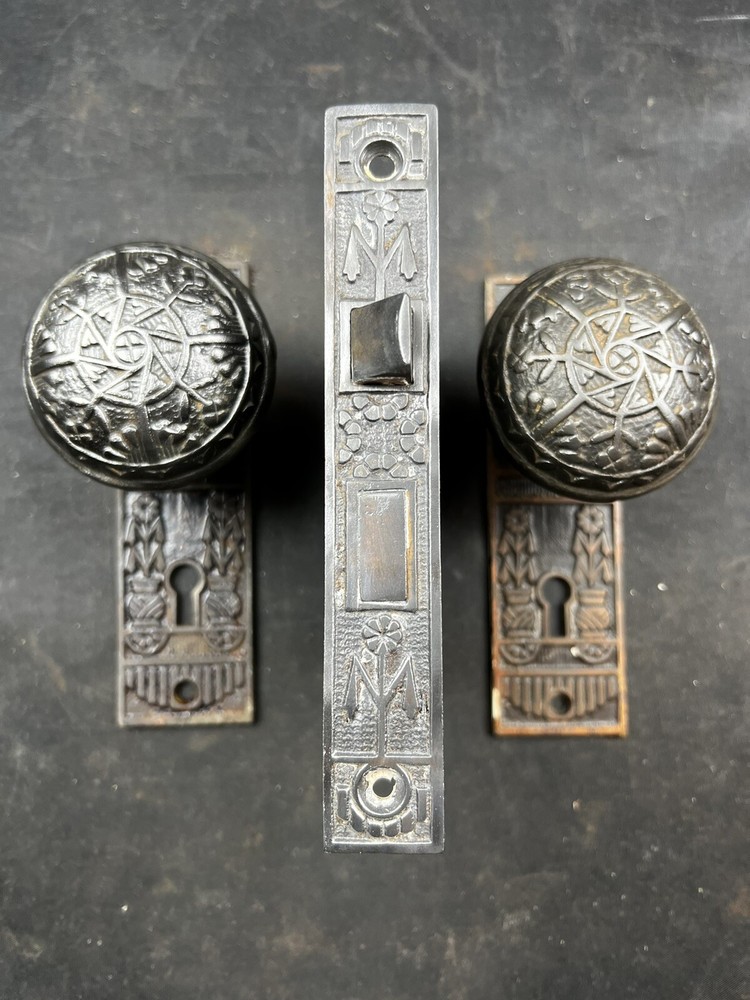 Penn Hardware Magnolia Pattern Door Knobs, Plates , Mortise Passage Set H-25010