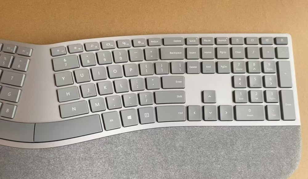 Microsoft Surface Ergonomic Wireless Keyboard 3RA-00022 Model 1786