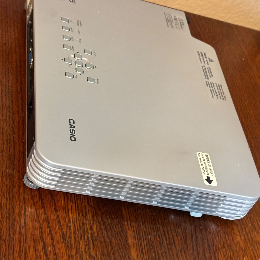 Casio XJ-S33 DLP Data Projector -Not Tested