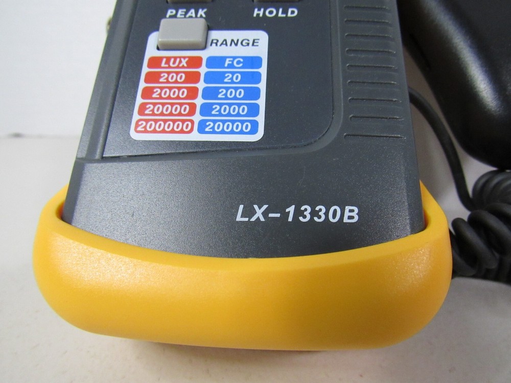 Digital Illuminance Light Meter LCD Display LX-1330B Working-Used