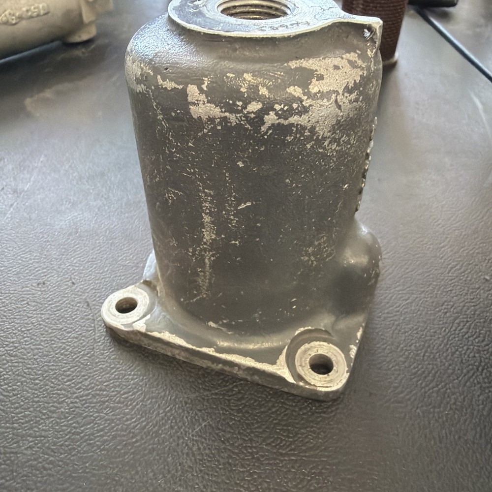 LYCOMING 62815 OIL FILTER HOUSING AND FILTER