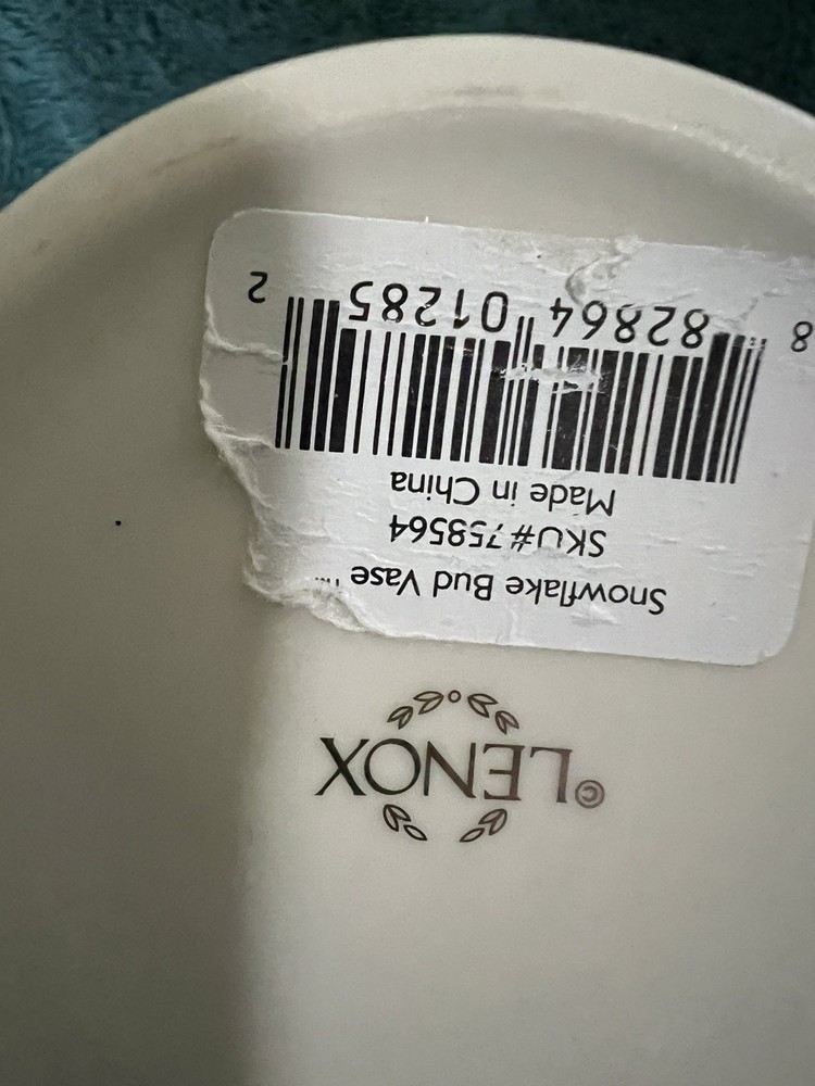 Lenox Winter Splendor Vase 8”