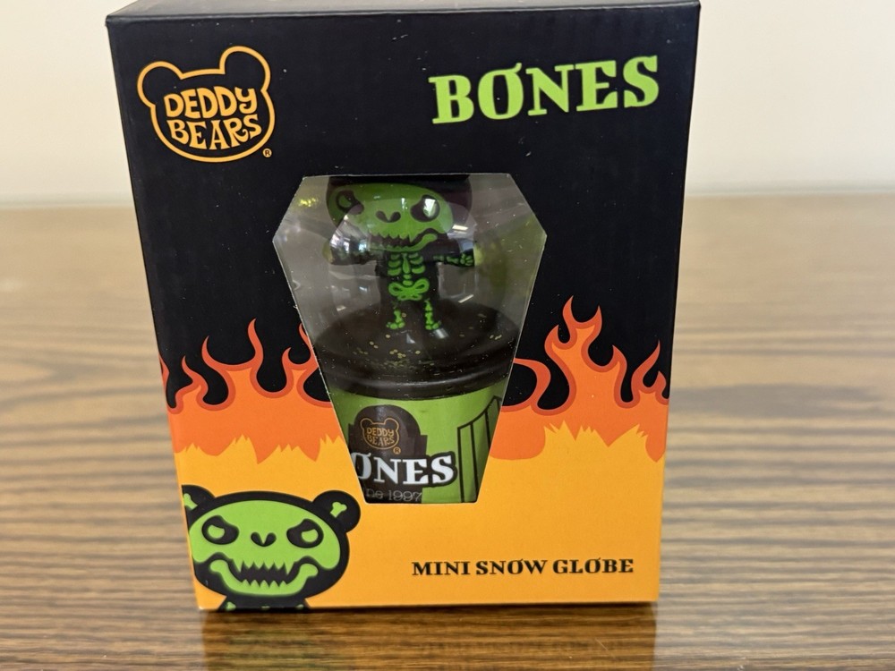 Deddy Bears Bones Mini Snow Globe