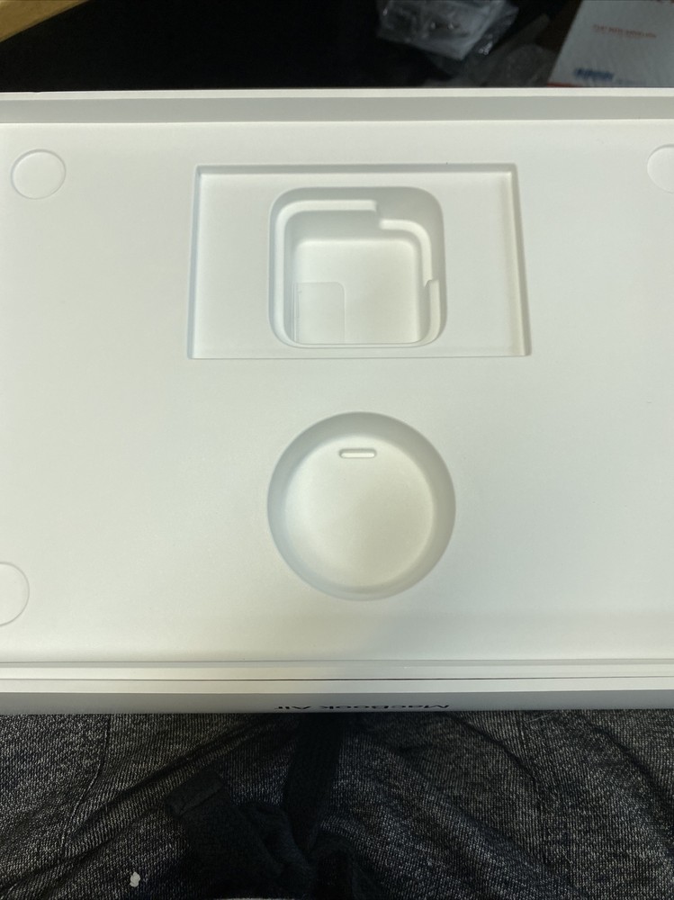 100% Auth Apple MacBook Air 13 In Gold Empty Box