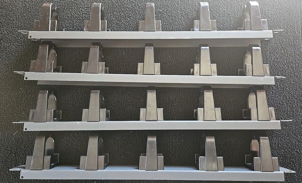 Qty 1) Mod-Tap Cable Management 1 Rack Unit Server Computer Networking