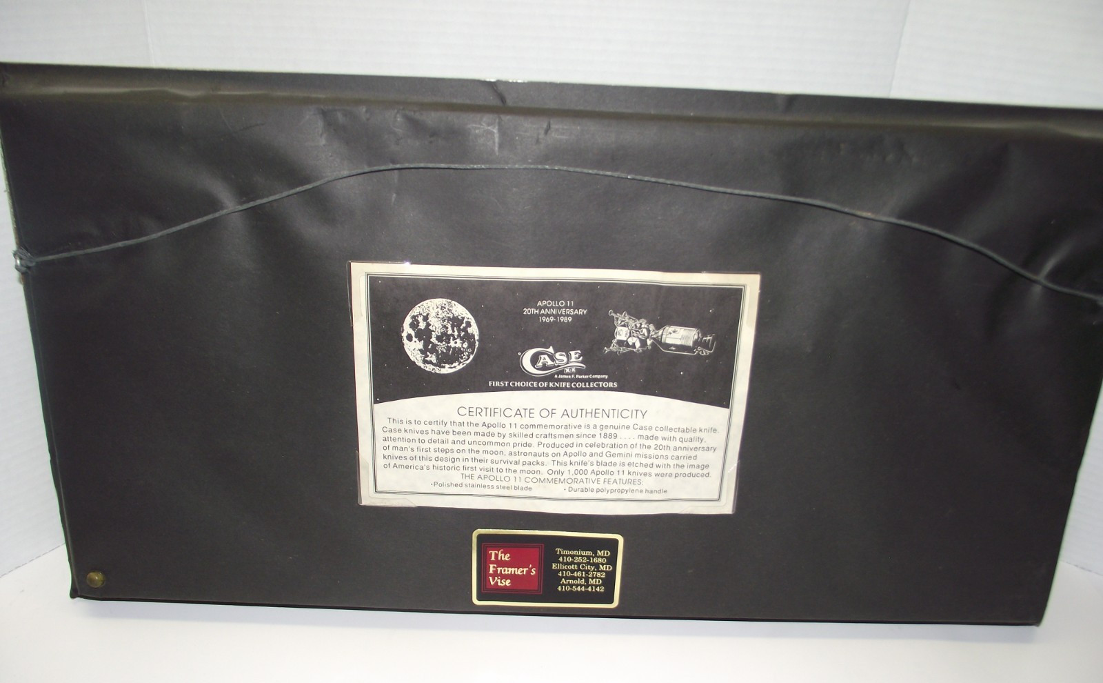 Case xx 1989 Apollo 11 Commemorative First Steps on the Moon Knife in Display