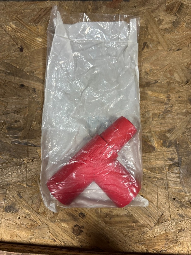 CAMLOCK TEE - RED (F, M, M)