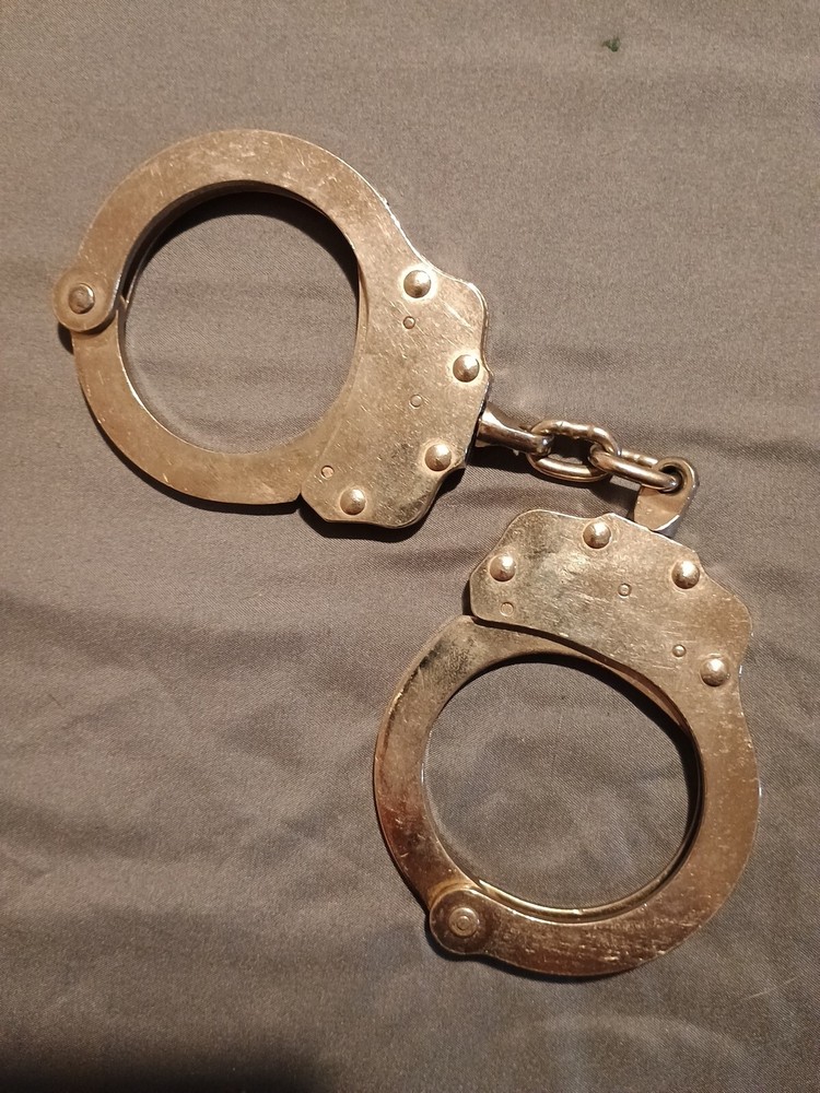 Peerless Handcuffs Model 700B