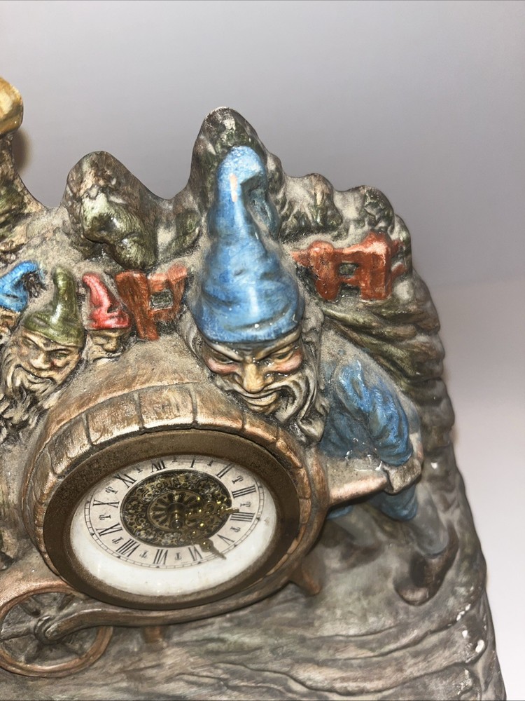 VINTAGE GNOME IN TREEHOUSE CLOCK GERMANY CERAMIC