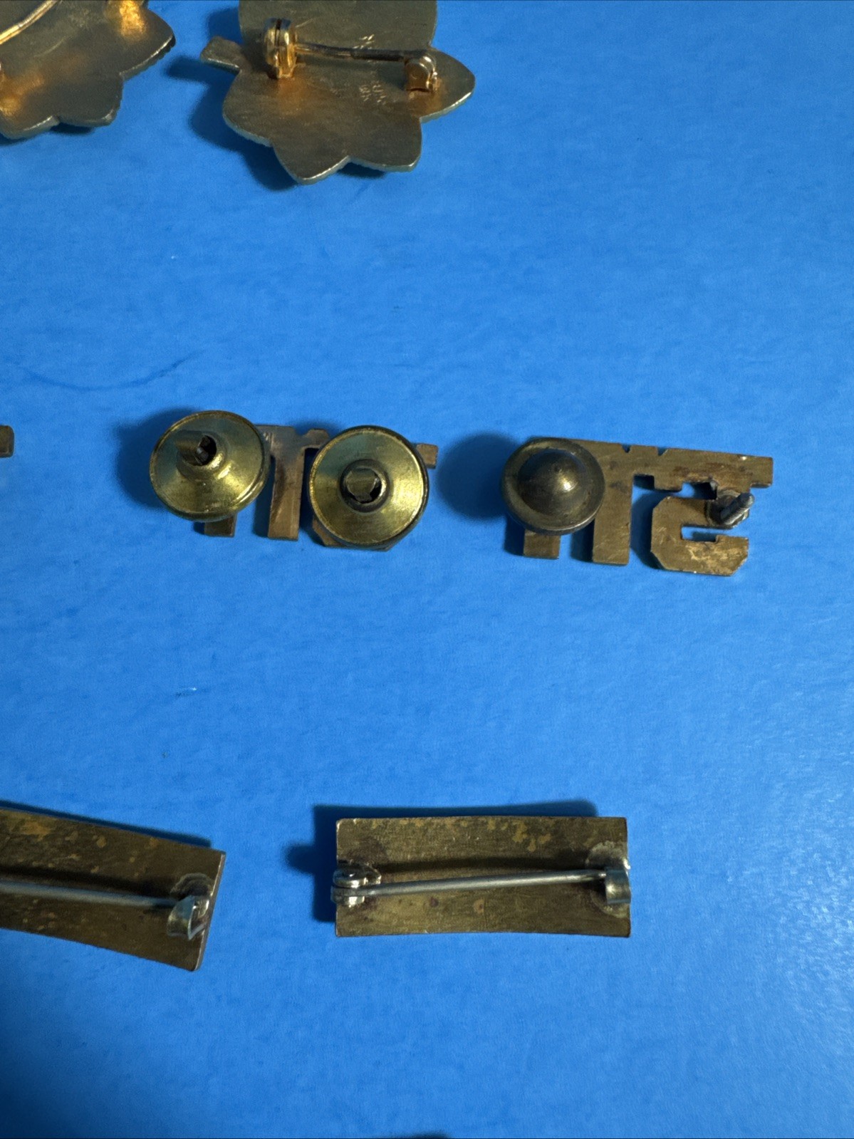 Military WW2 Pins And Bars Lot US Military Pins (T6)