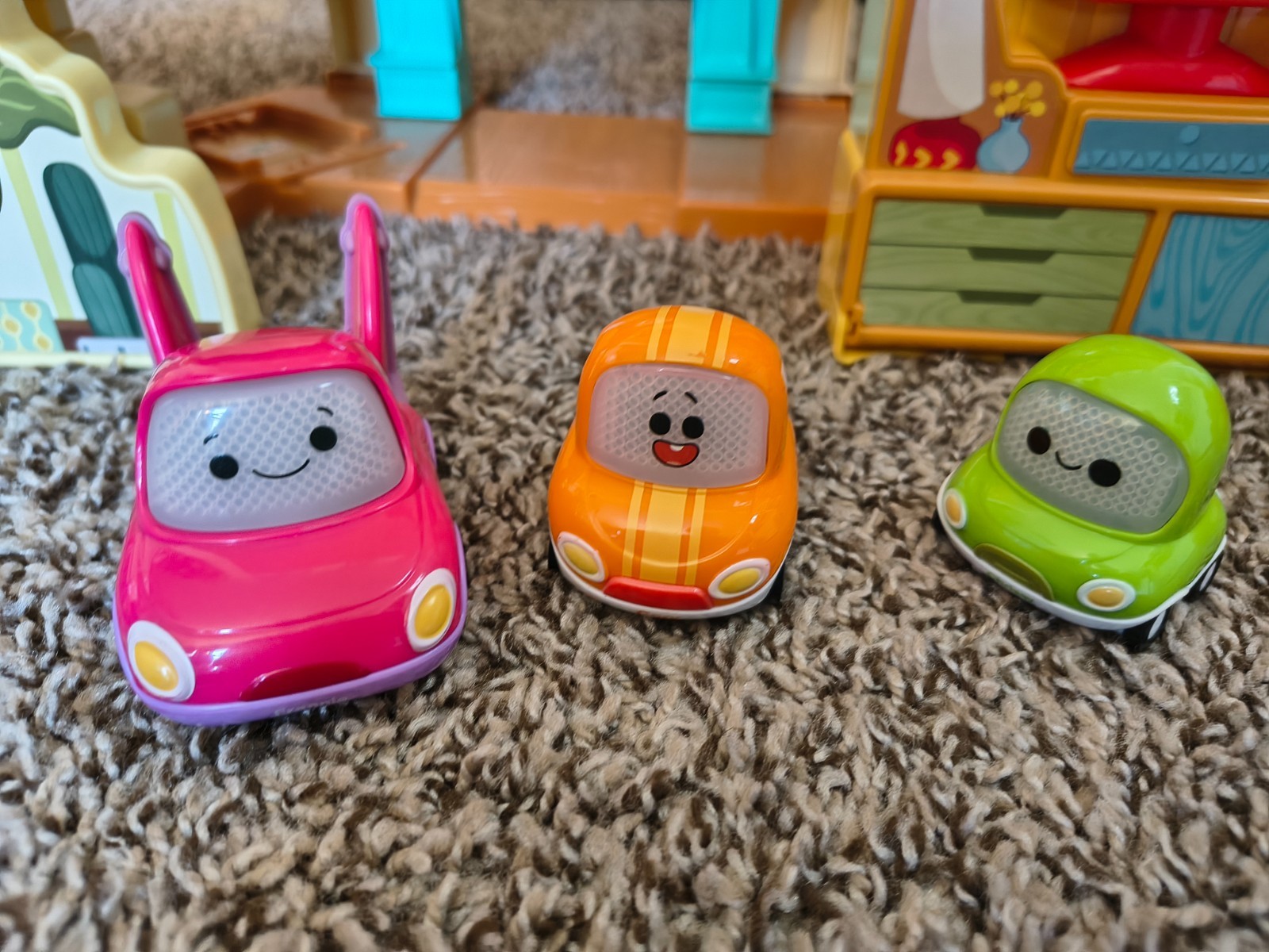 VTech Go! Cory Carson Cory’s Stay & Play Home Learning Toy Folding House Netflix