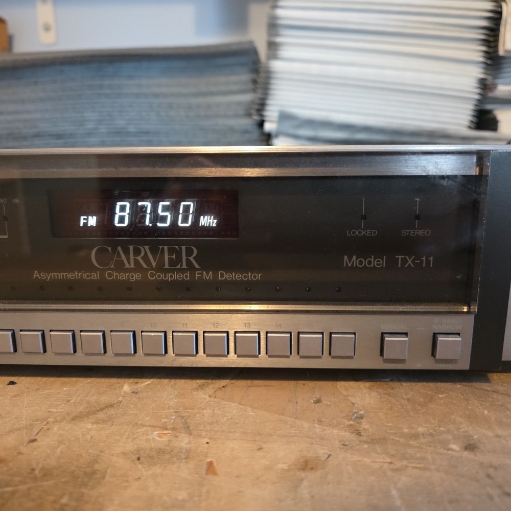 Carver Model TX-11 Asymmetrical Coupled FM Detector (No Remote) POWERS UP