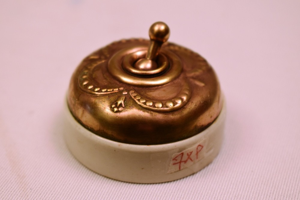 Antique Crabtree Brass Toggle Switch Ceramic Base 1920s British Wall Light "RA11