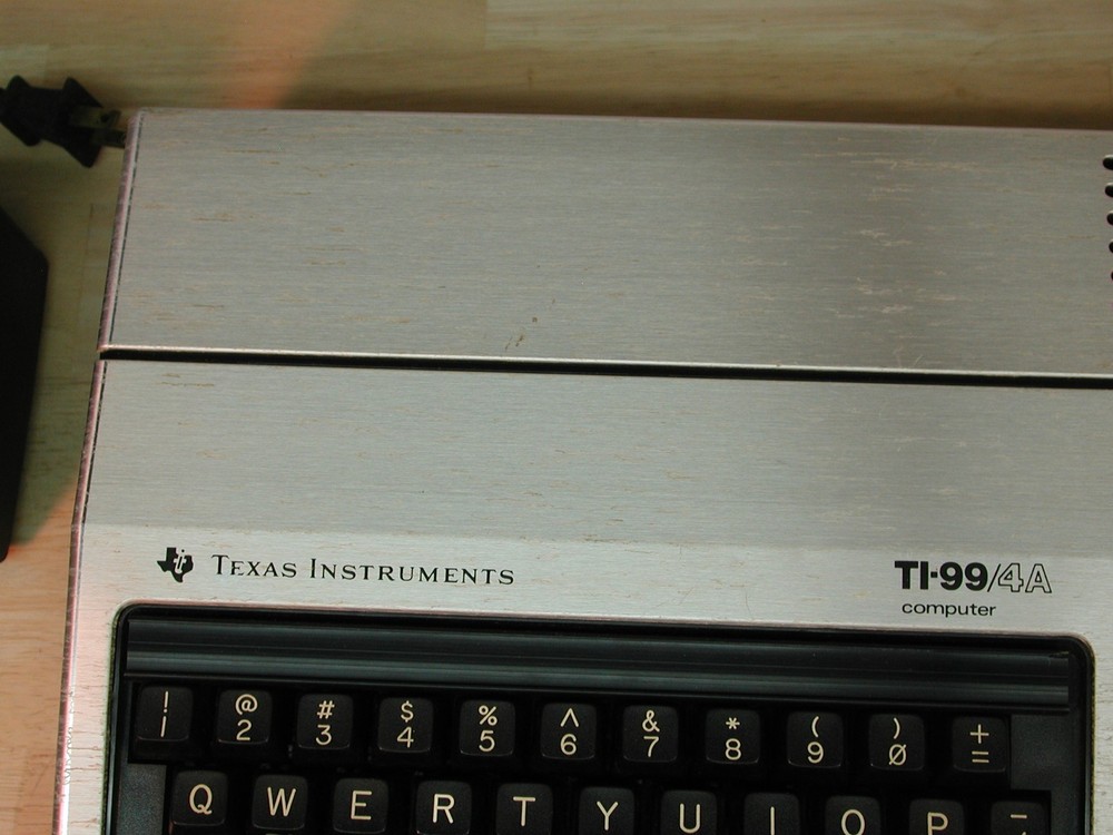 Texas Instruments TI-99/4a - COMPUTER - w/Munch Man game, tested and working!