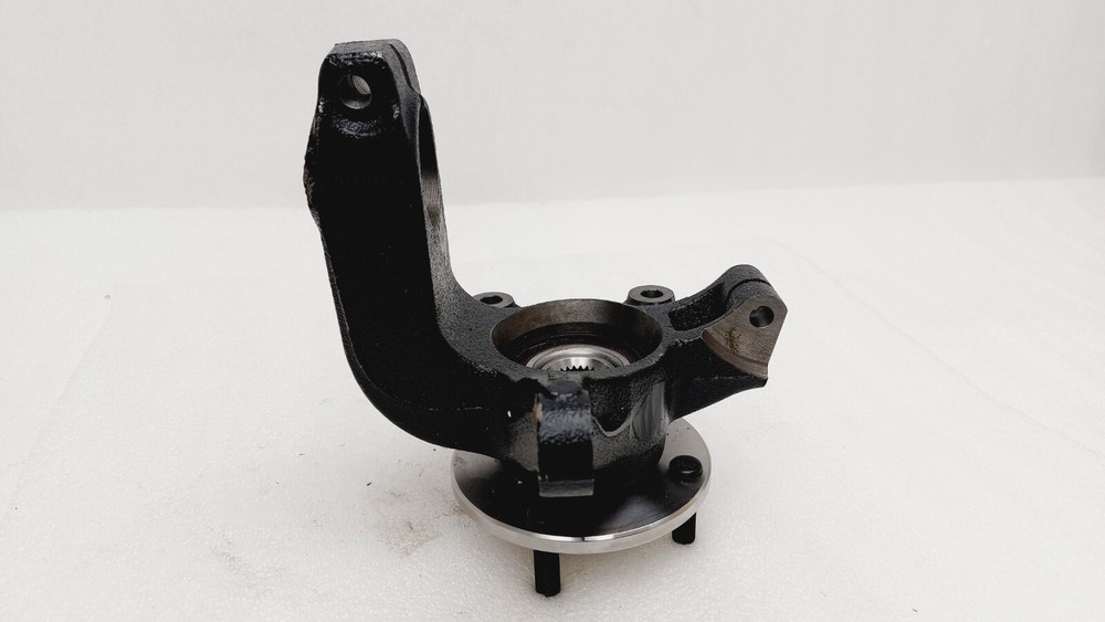 2006-2011 Ford Focus Moog Front Driver Side Steering Knuckle Assembly LK003