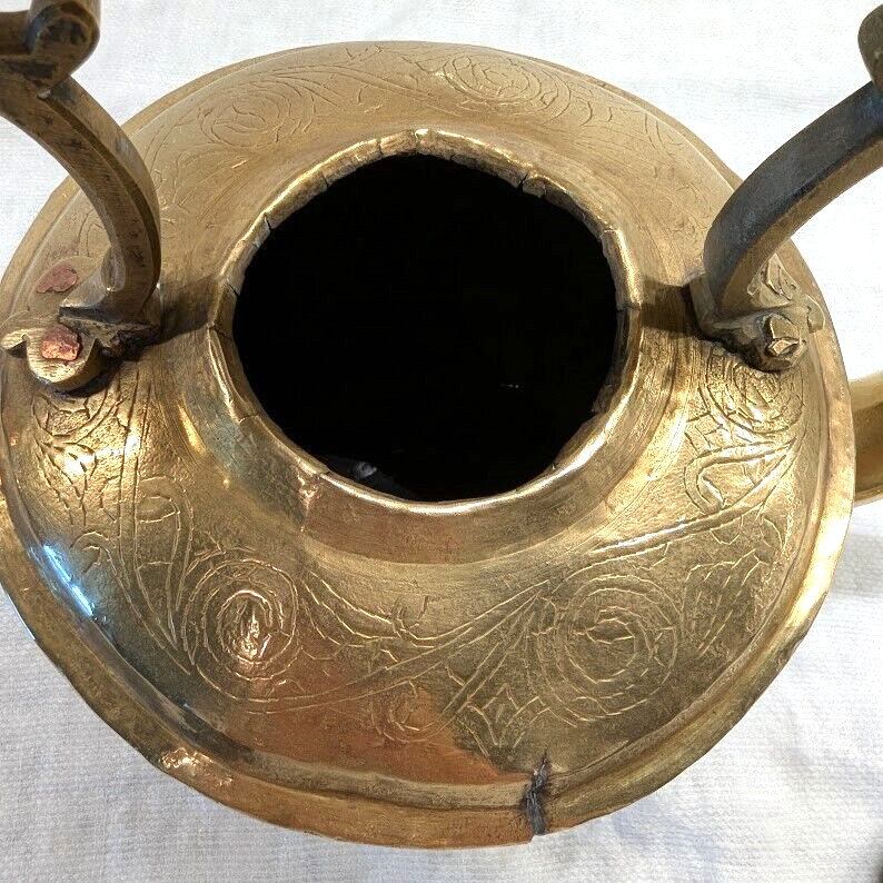 Antique Solid Brass Handmade Teapot Kettle Hammered Moroccan Riveted Deco READ