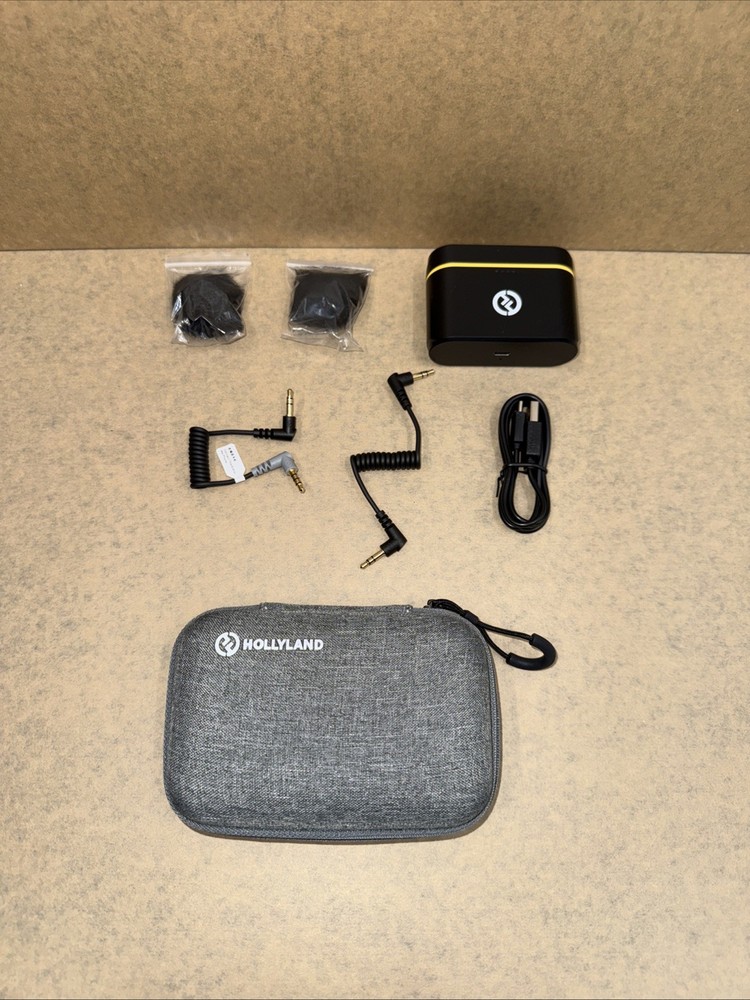 Hollyland Lark M1 Wireless Lavalier Vlogging Microphone Noise Cancellation