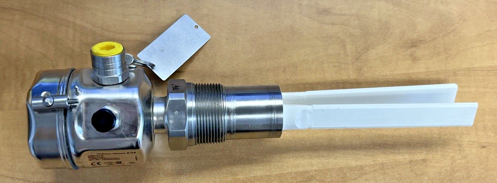 Endress + Hauser FTM50-DGJAA4A73AA Vibronic Point Level Detection Soliphant