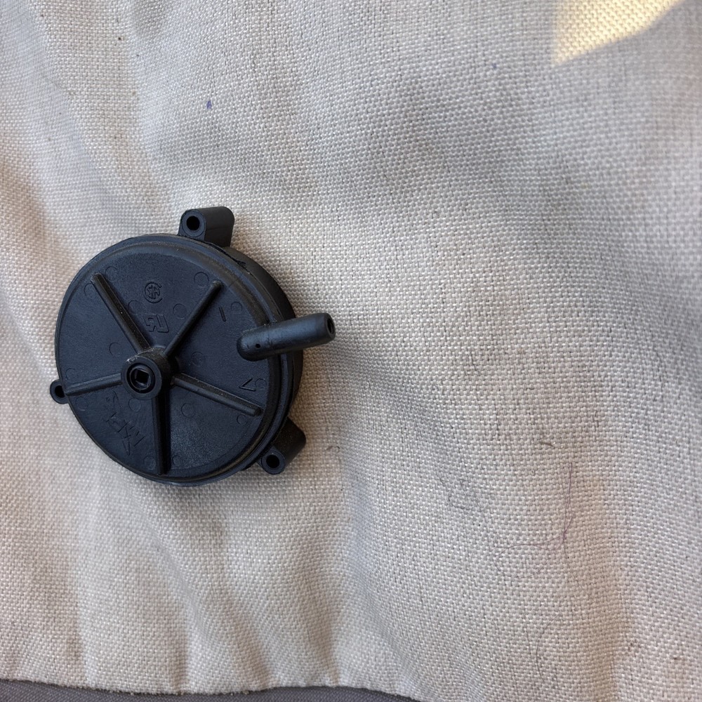 Goodman Air Pressure Switch 20197312