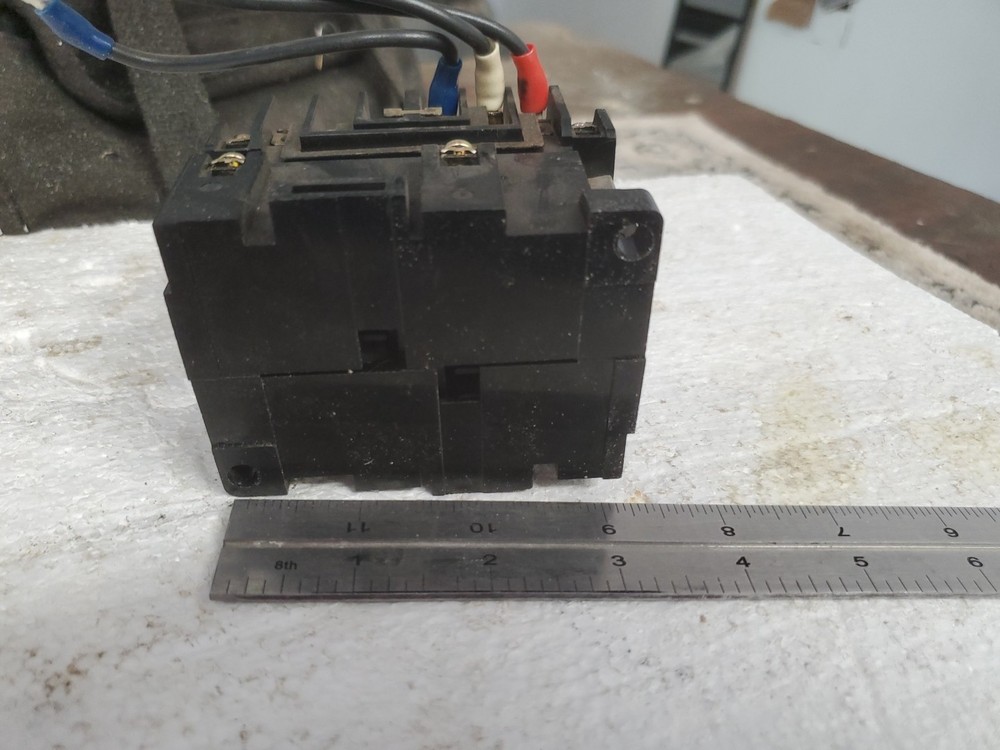 Yaskawa HC-4E2 Dual 3-phase Contactor
