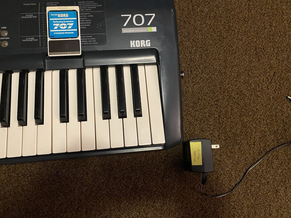 Korg 707 Performing Synthesizer